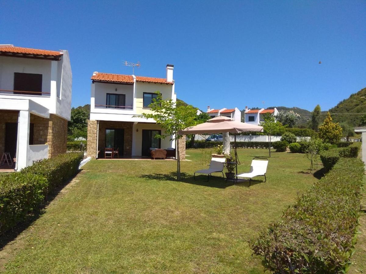 Villa Nadia Nea Skioni Exteriör bild